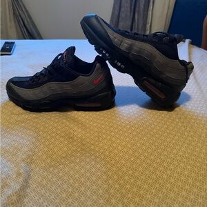 Nike Air Max 95 black and grey - size 10